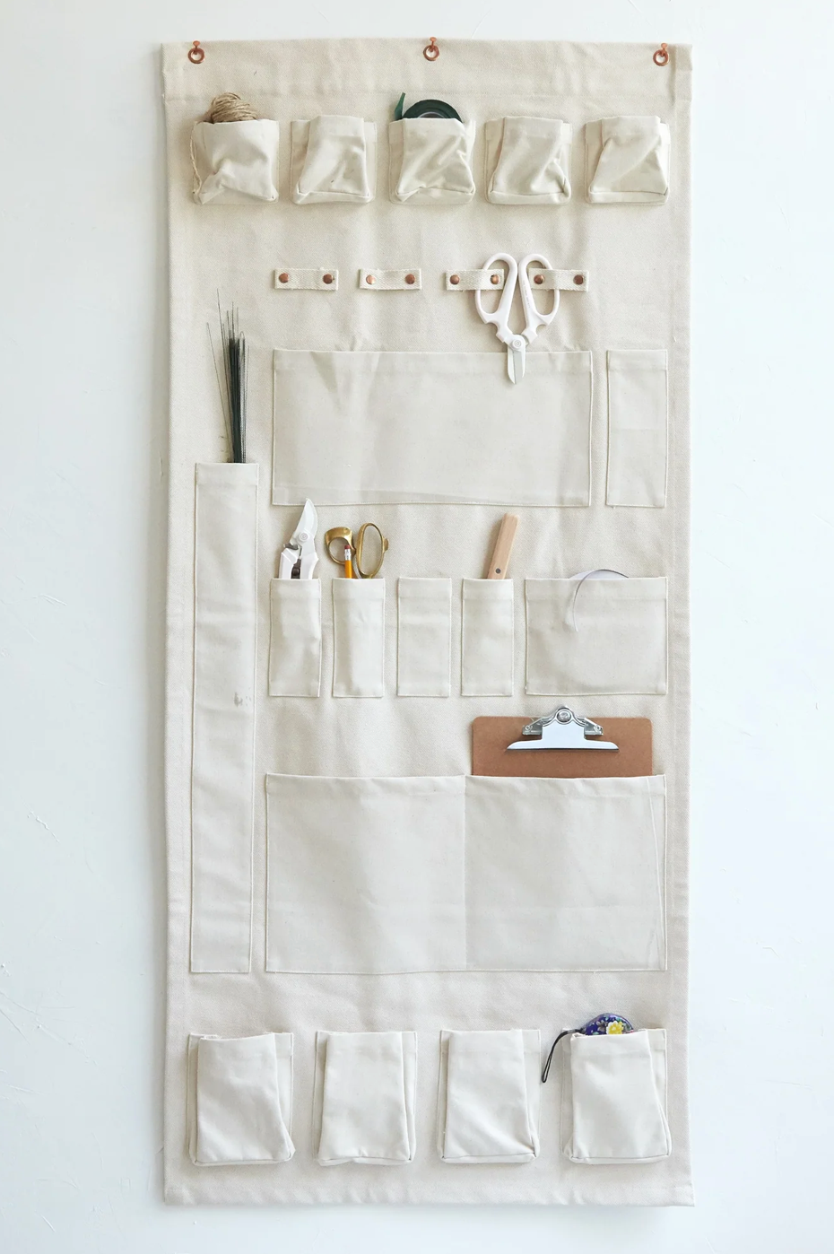 Canvas wall organizer