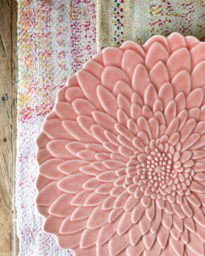 Bloom Plate Pale Pink