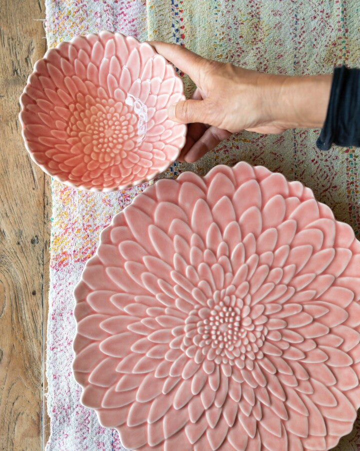 Bloom Plate Pale Pink